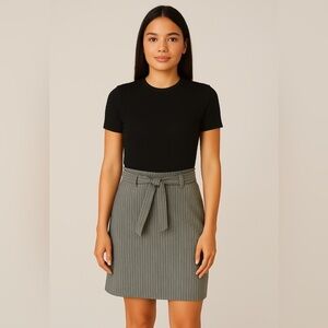 Monk & Lou pinstripe Paperbag mini skirt - size 6